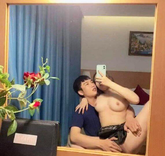Ảnh 8 của Vừa địt vừa móc lồn em yêu sướng rên rỉ lồn ra nhiều nước (Full Clip + Pic)